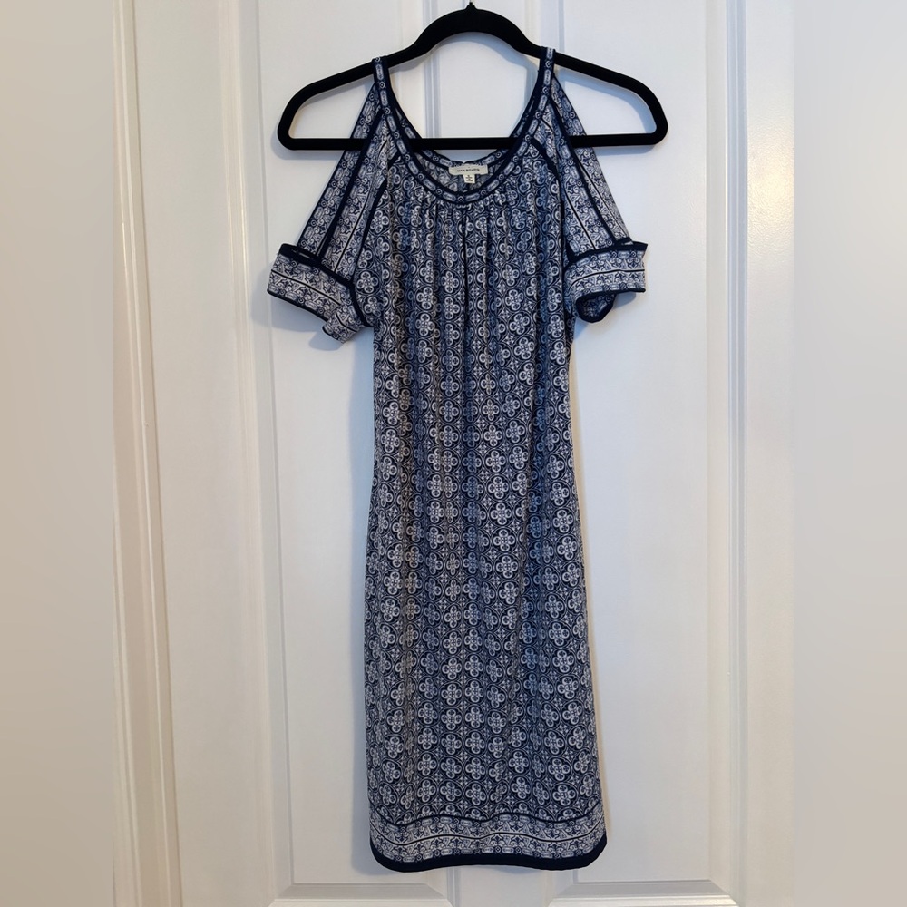 Max Studio - Women’s Navy Patterned Short Sleeved Dress w/ Open Shoulders. Sz S